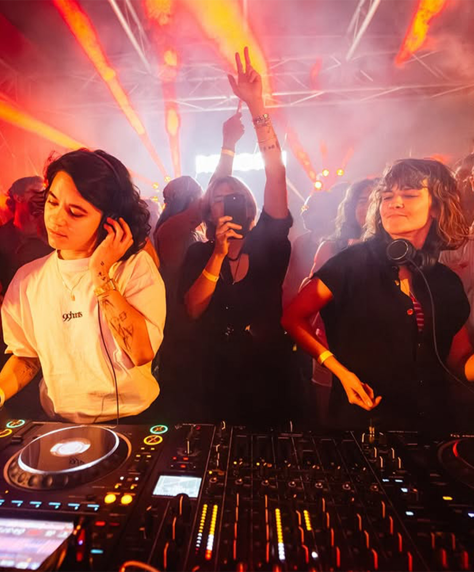 Live Photo Caleesi & Kreis New York City Reborn x ZERO Boat